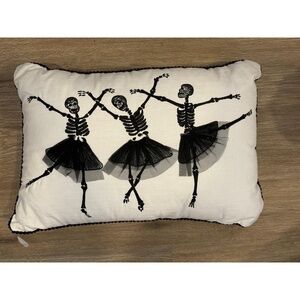 Skeleton Halloween Throw Pillow‎